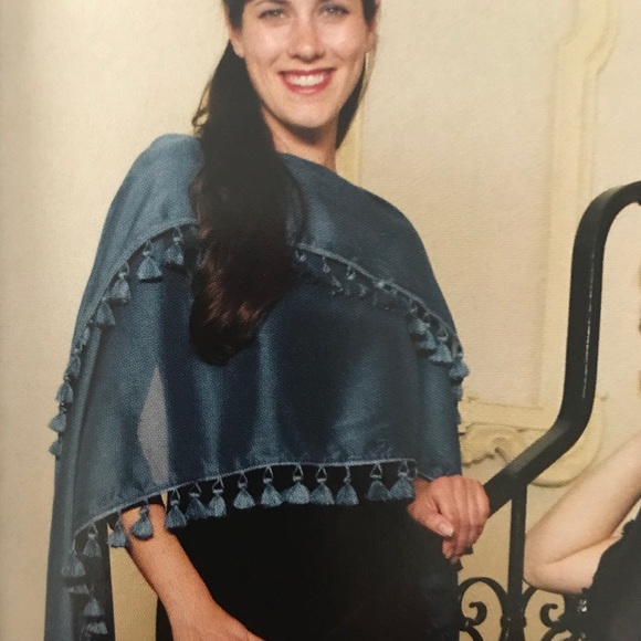 Tassel Shawl/Scarf🧣24x80 - Picture 3 of 5